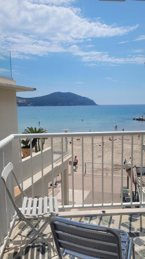Les Pieds dans l'Ô - Appartement 50m2 Front de mer Saint-Cyr-sur-Mer Extérieur photo